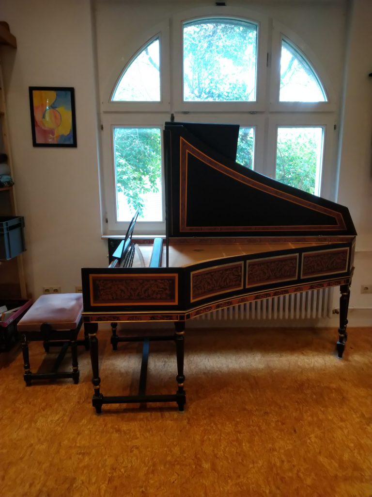 Cembalo nach Ruckers, Seitenansicht