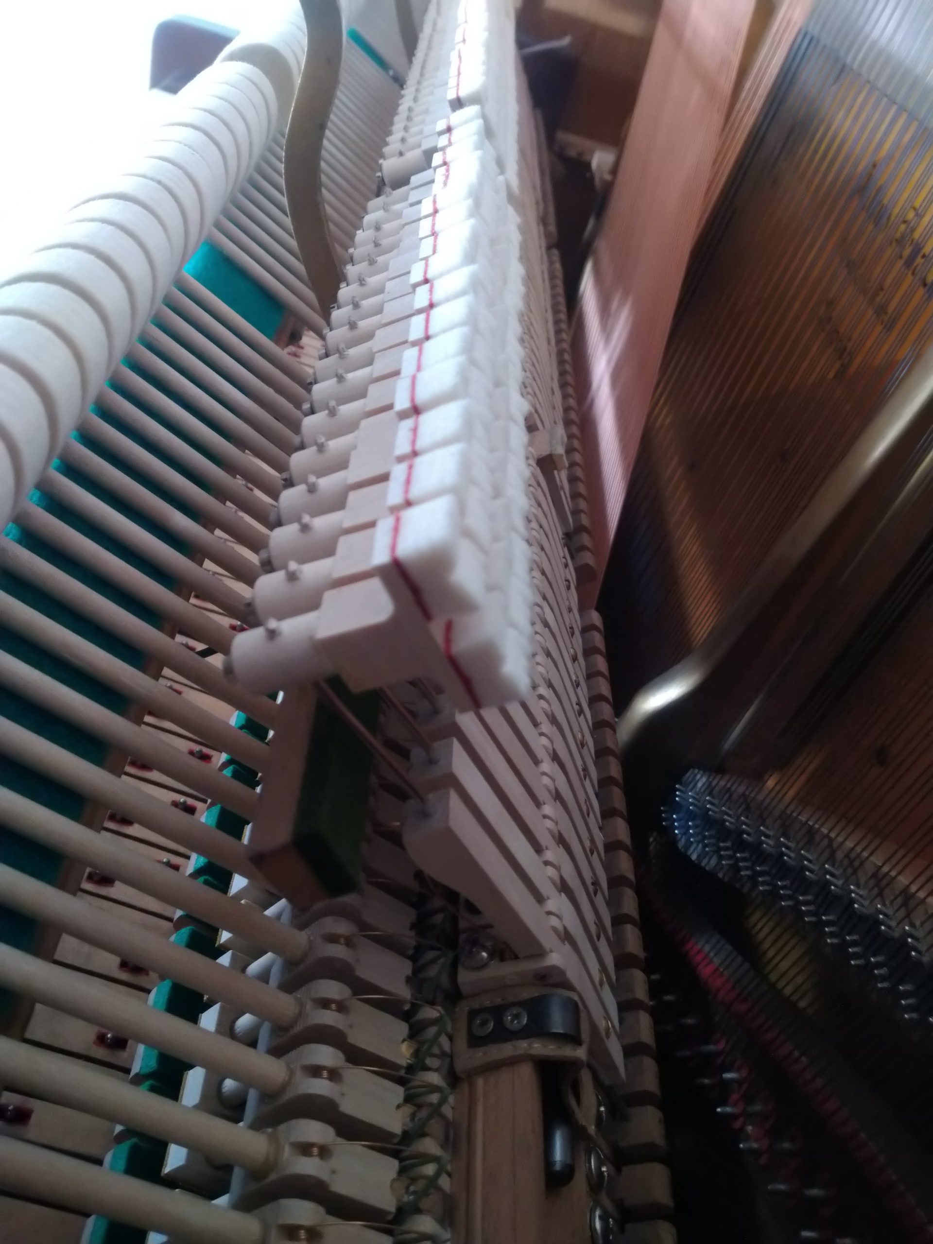 Feurich Klavier Modell 125, Mechanik Dämpfung