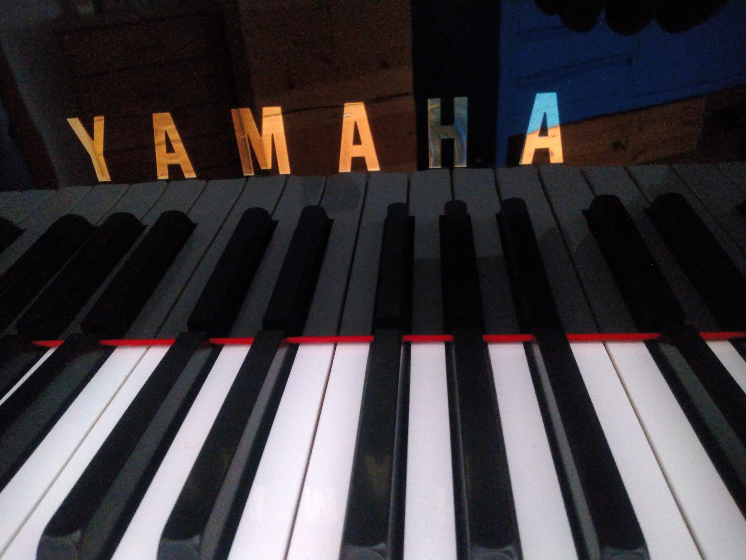 Yamaha Flügel C-3, Klappenlogo