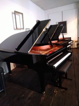 3X Steinway & Sons Modell B