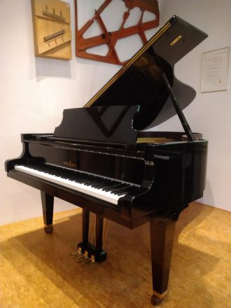 Schimmel Flügel 208, Diskantansicht